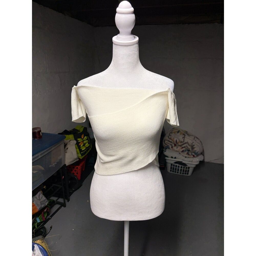 Akira Light Cream Crop Off Shoulder Top Size Medium